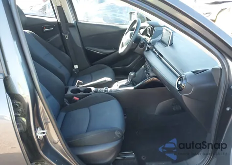 2017 Toyota Yaris Ia из США, поврежденный, VIN 3MYDLBYV5HY168157